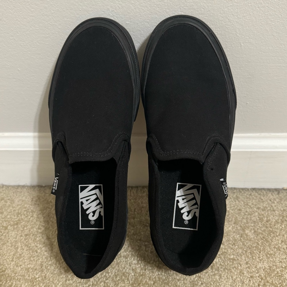 Women’s plain black VANS, worn once/brand new, size 6.5